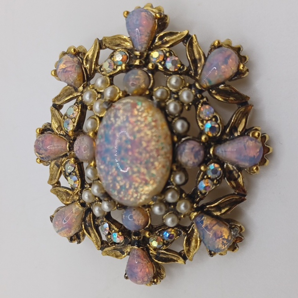 Hollycraft Simulated Fire Opal And Faux Pearl Gold Tone Brooch - Picture 5 of 6